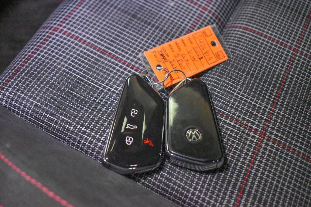 Used 2023 Volkswagen GTI 40th Anniversary Edition image 24