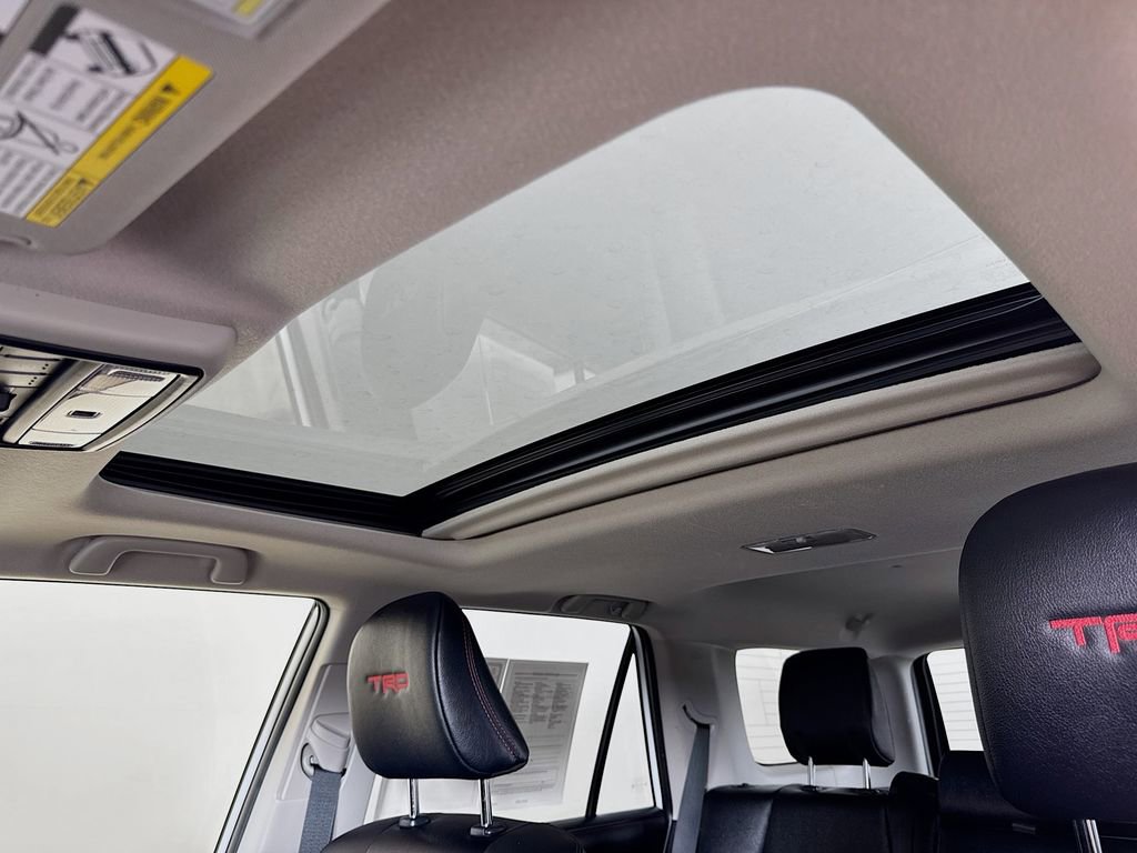 Certified 2024 Toyota 4Runner TRD Off-Road Premium w/ Moonroof Package AWD/4WD image 22