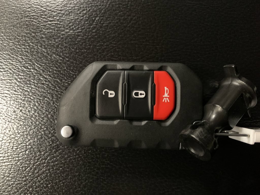 Used 2019 Jeep Wrangler Rubicon w/ Steel Bumper Group AWD/4WD image 29
