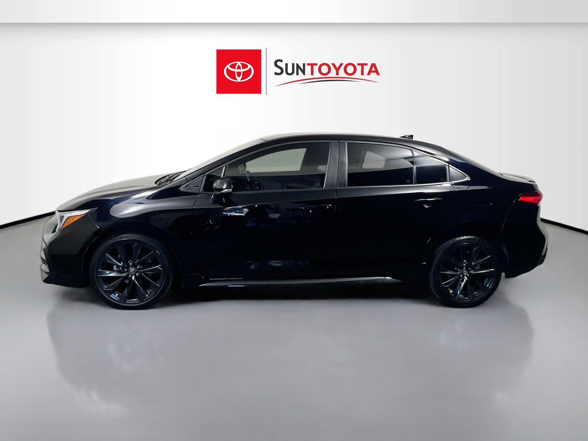 Used 2023 Toyota Corolla SE FWD image 7