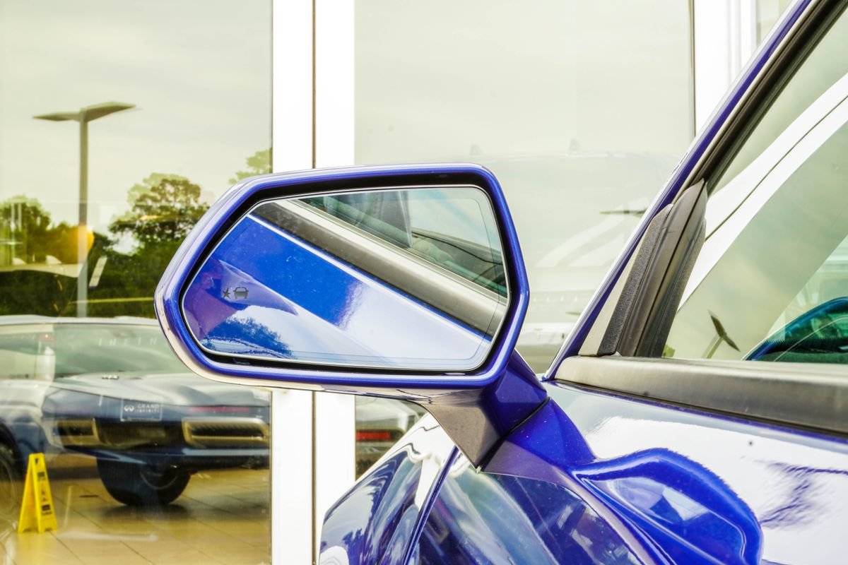 Used 2022 Chevrolet Camaro ZL1 RWD image 14