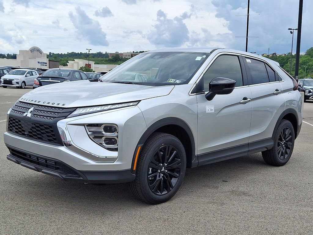 Used 2025 Mitsubishi Eclipse Cross LE AWD/4WD image 2