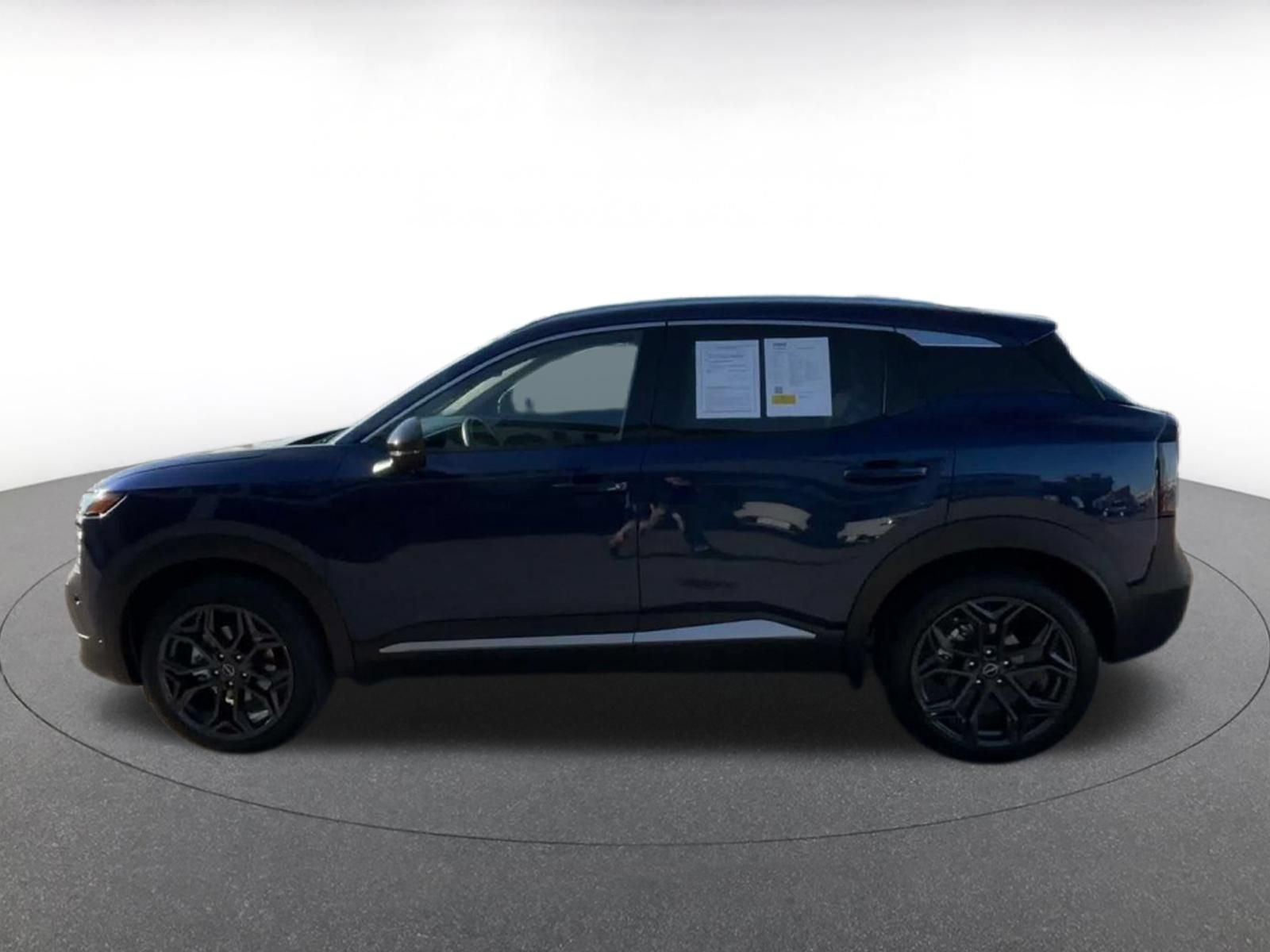 Used 2026 Nissan Kicks SR AWD/4WD image 8