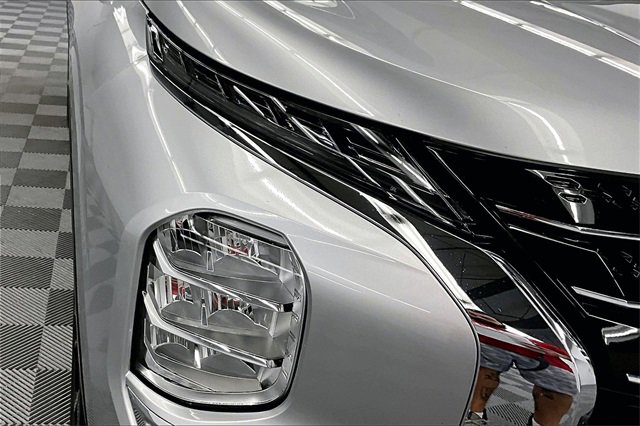 Used 2024 Mitsubishi Outlander SEL image 30