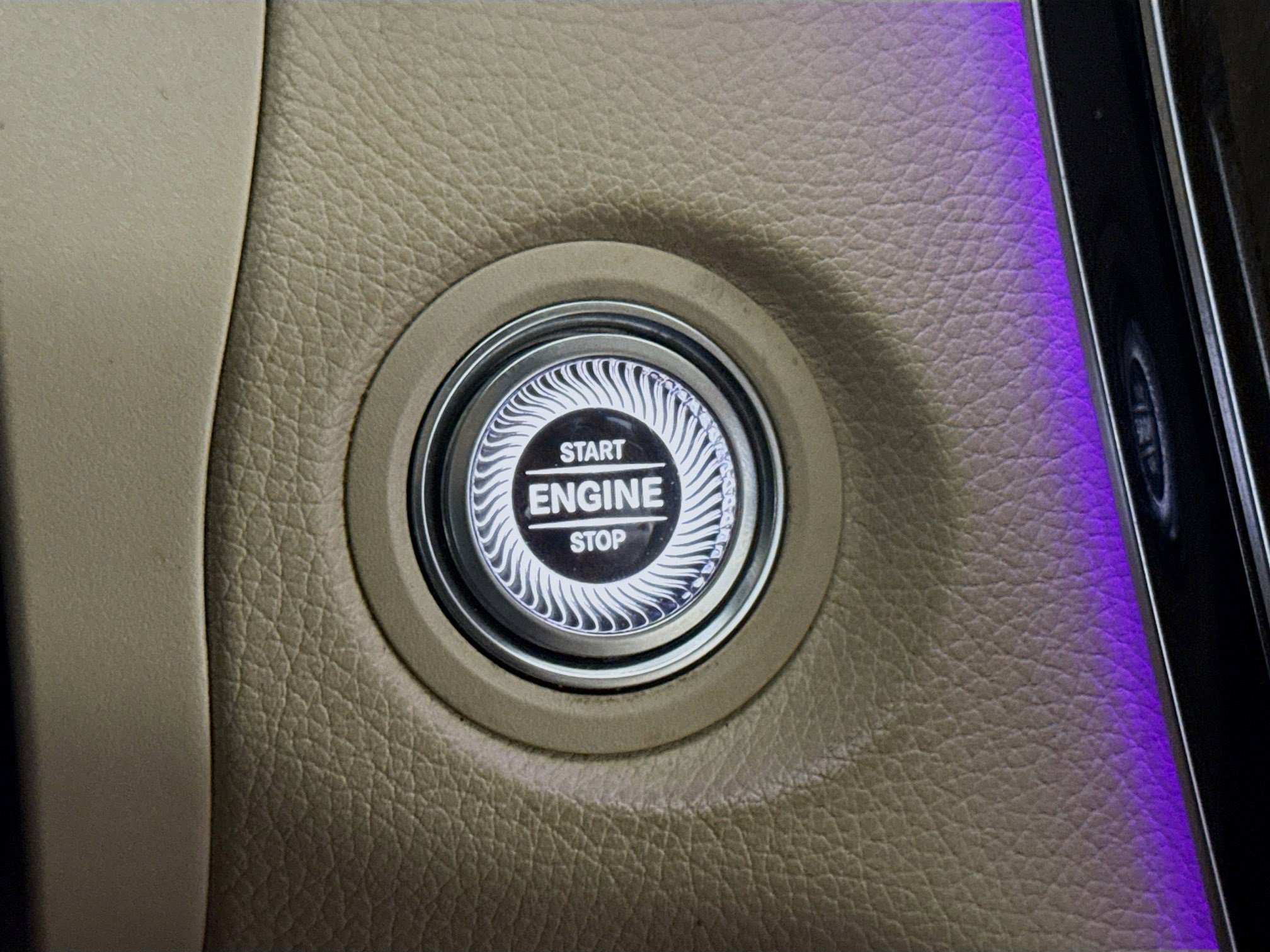 Used 2021 Mercedes-Benz GLC 300 image 21