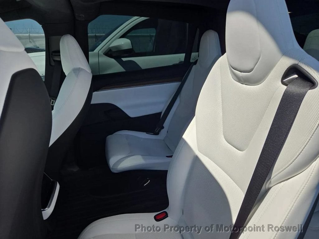 Used 2024 Tesla Model X AWD/4WD image 2
