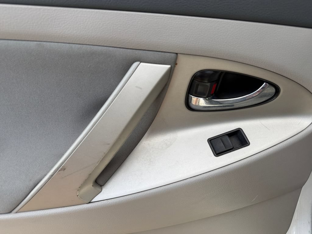 Used 2008 Toyota Camry SE FWD image 32