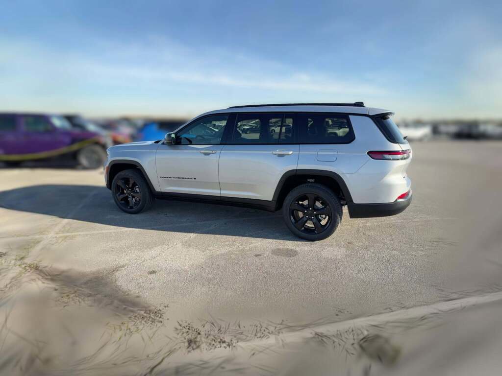 New 2025 Jeep Grand Cherokee L Limited image 7