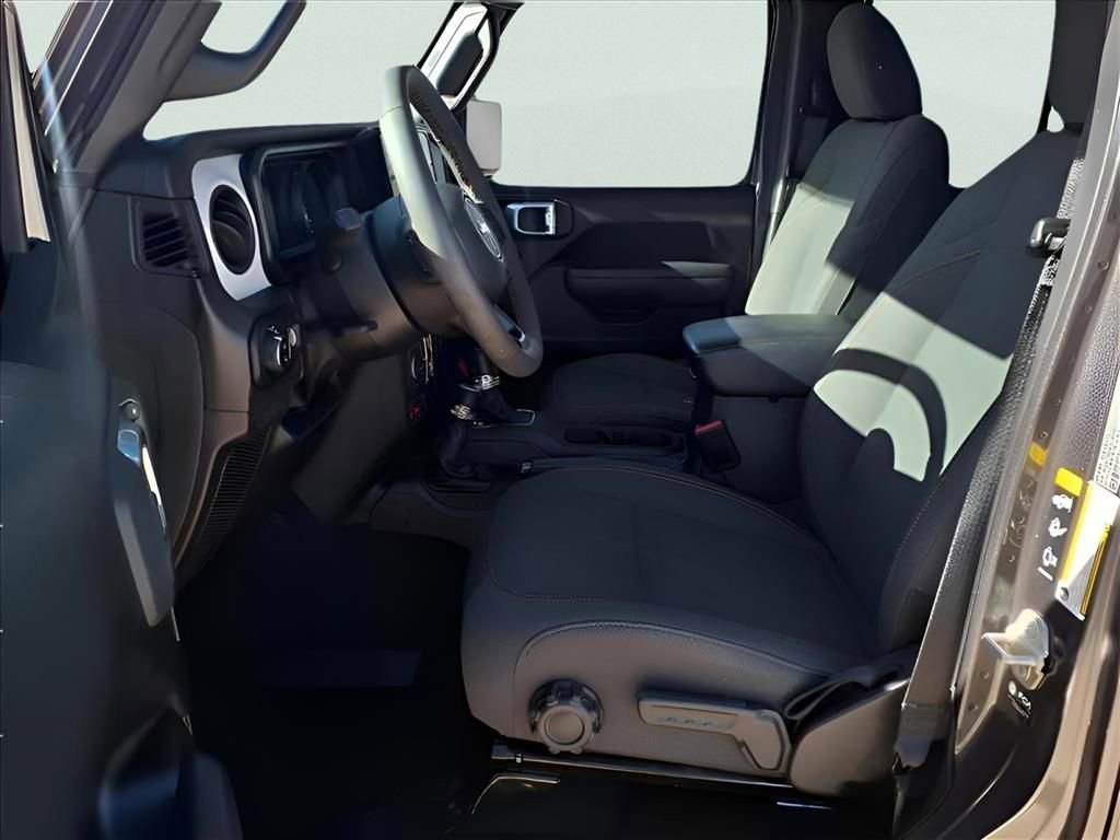 Used 2024 Jeep Gladiator Willys image 11