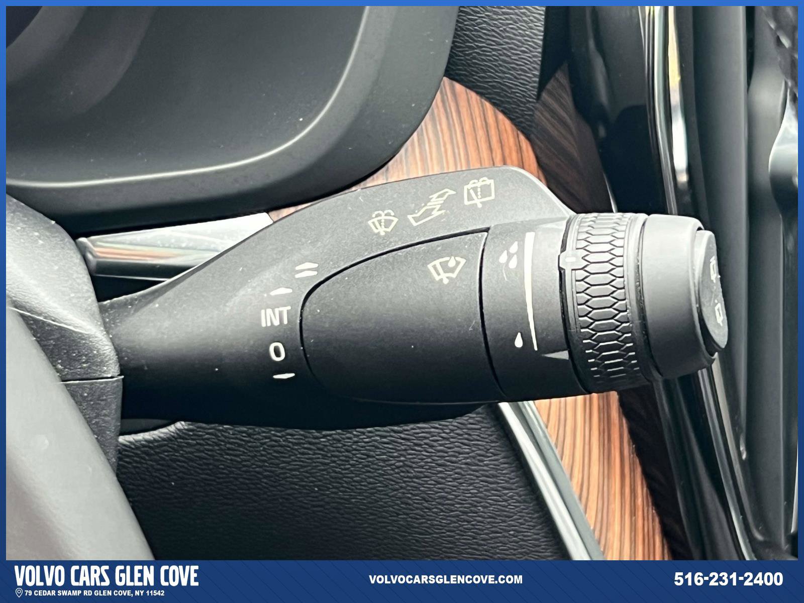 Used 2024 Volvo XC60 B5 Plus w/ Protection Package Premier image 24