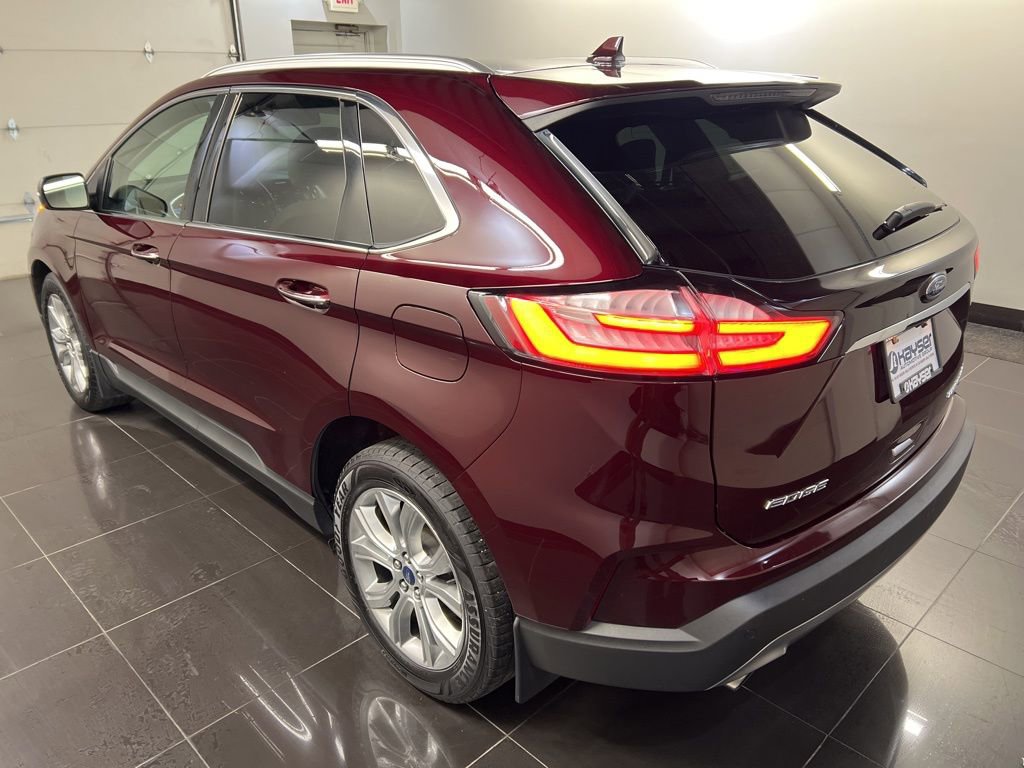Certified 2019 Ford Edge Titanium w/ Cold Weather Package FWD image 4