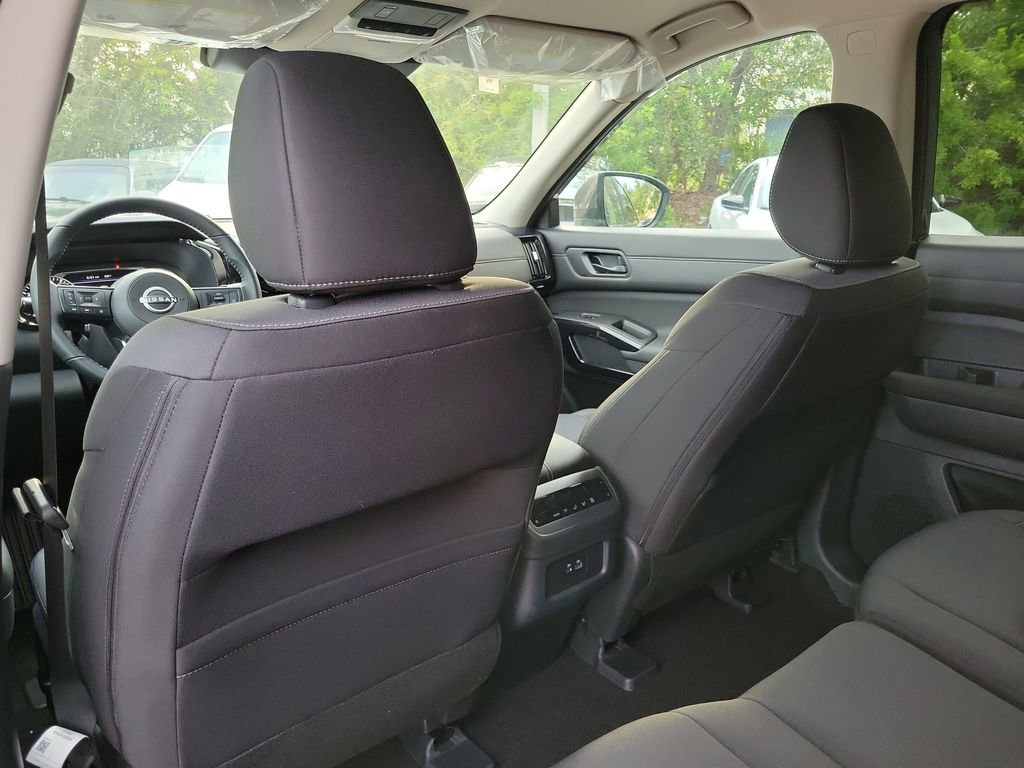 New 2025 Nissan Pathfinder SV image 15