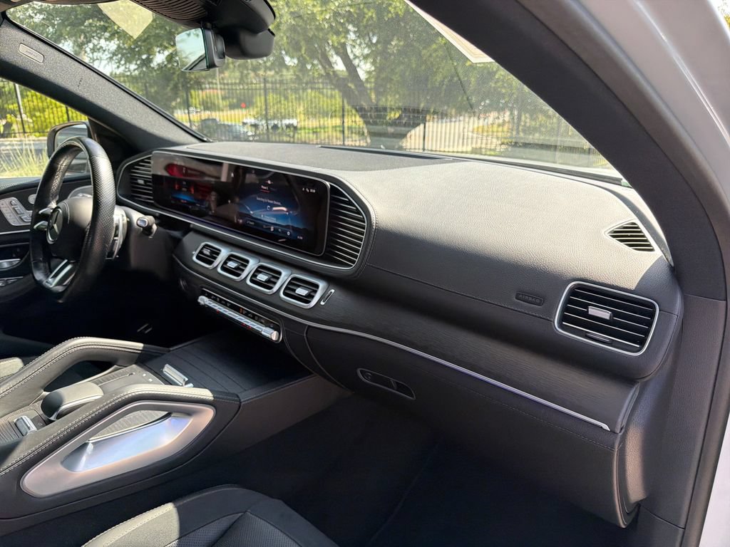 Used 2024 Mercedes-Benz GLE 53 AMG 4MATIC Coupe image 40