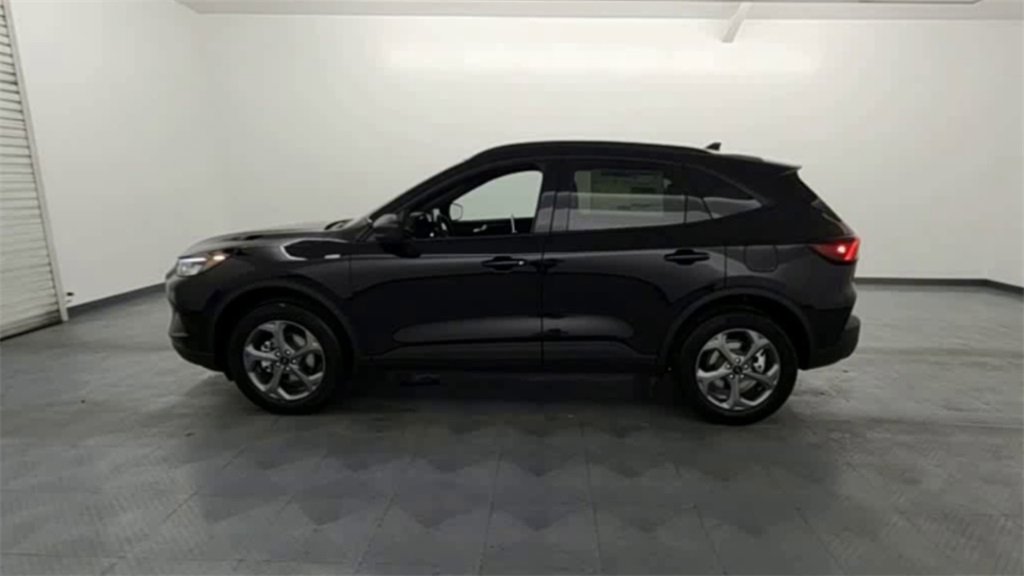 New 2026 Ford Escape ST-Line w/ Cold Weather Package image 5