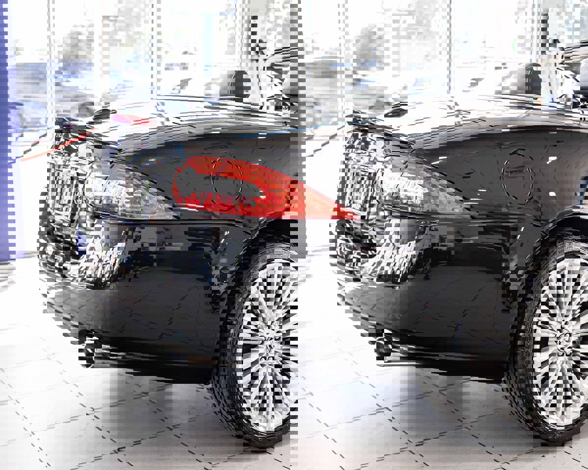 Used 2011 Jaguar XK Convertible image 13