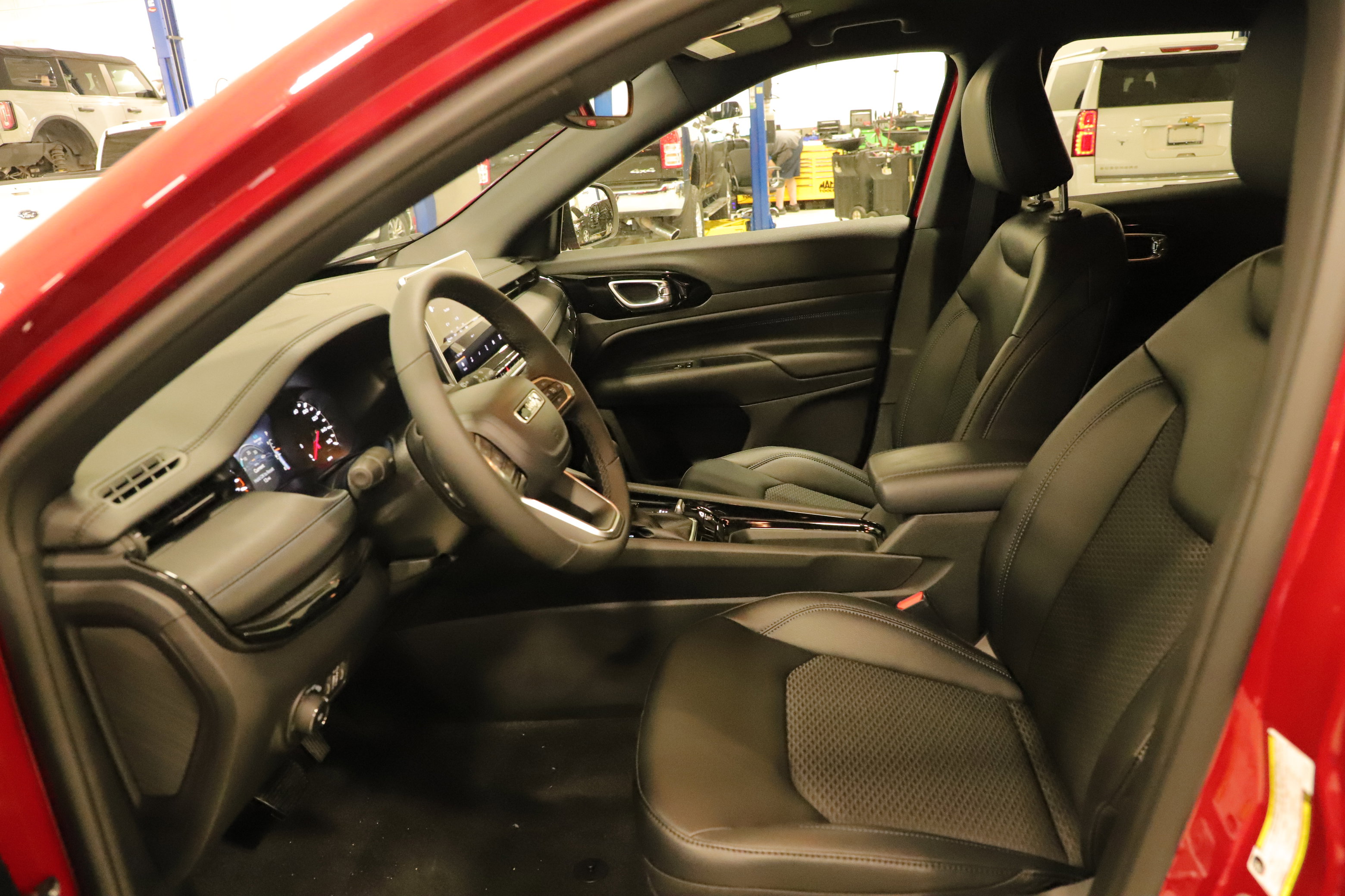 New 2026 Jeep Compass Latitude image 19