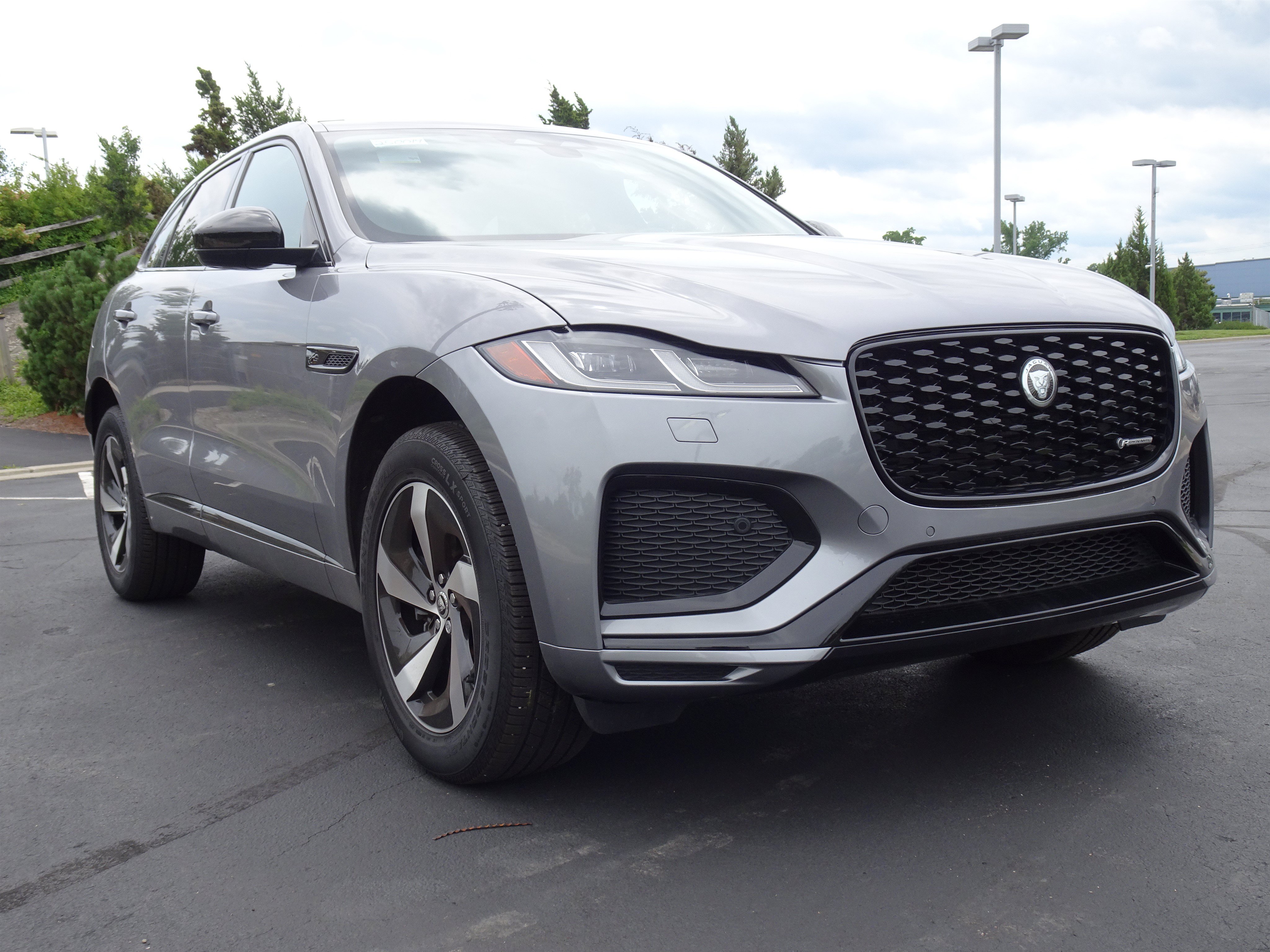 New 2025 Jaguar F-PACE R-Dynamic S AWD/4WD image 12