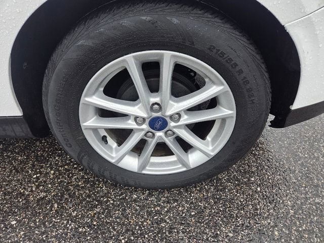 Used 2018 Ford Focus SE w/ Cold Weather Package image 29