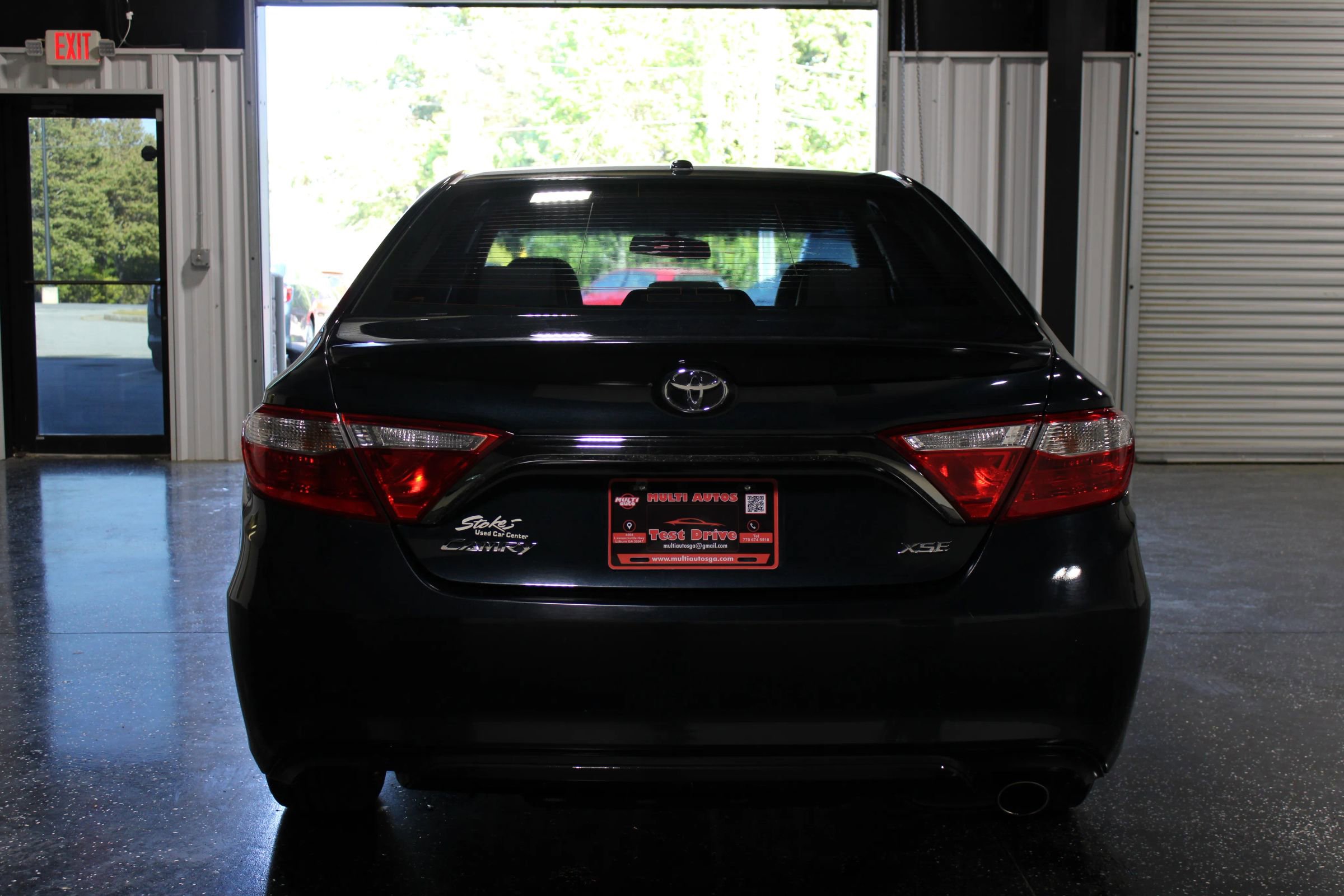 Used 2016 Toyota Camry XSE FWD image 4