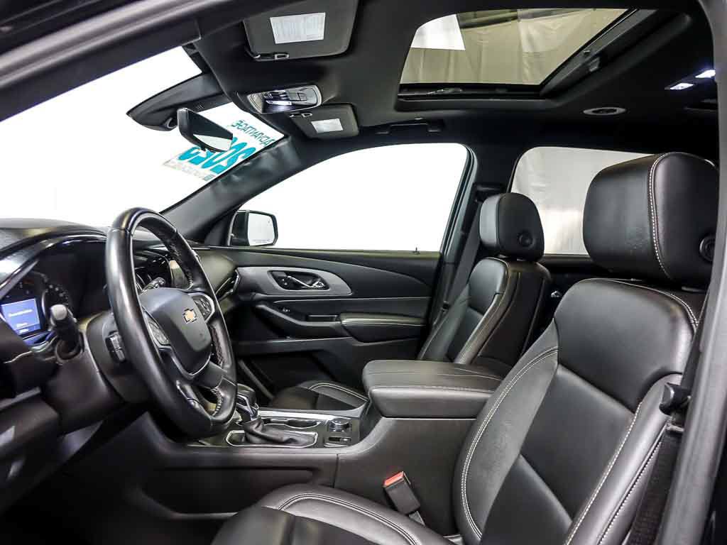 Used 2023 Chevrolet Traverse LT w/ LT Premium Package AWD/4WD image 13