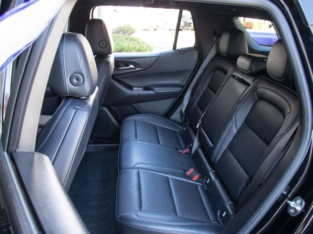 Used 2025 Chevrolet Equinox LT w/ Convenience Package II image 21