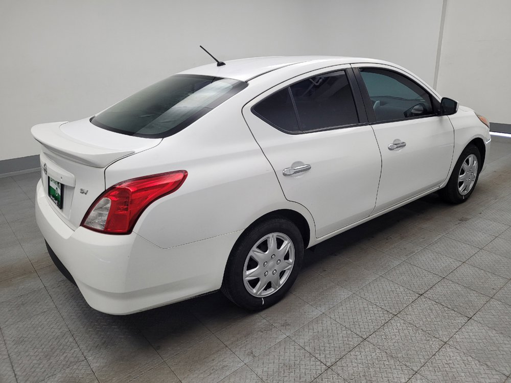 Used 2019 Nissan Versa SV FWD image 9
