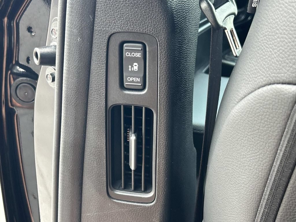 Used 2025 Honda Odyssey Sport-L image 20