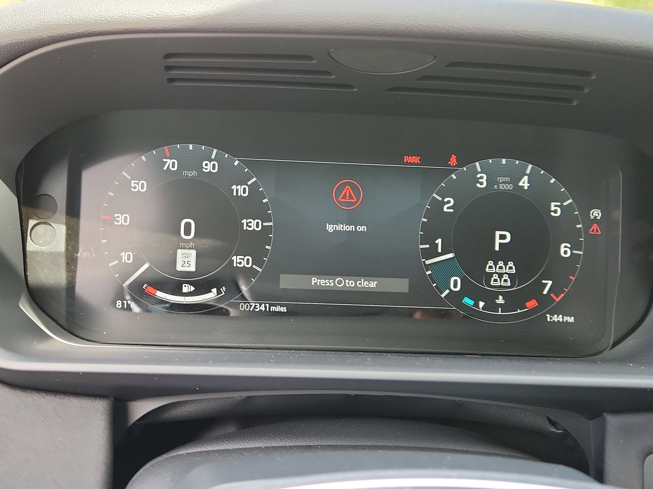 Certified 2025 Land Rover Discovery S image 19