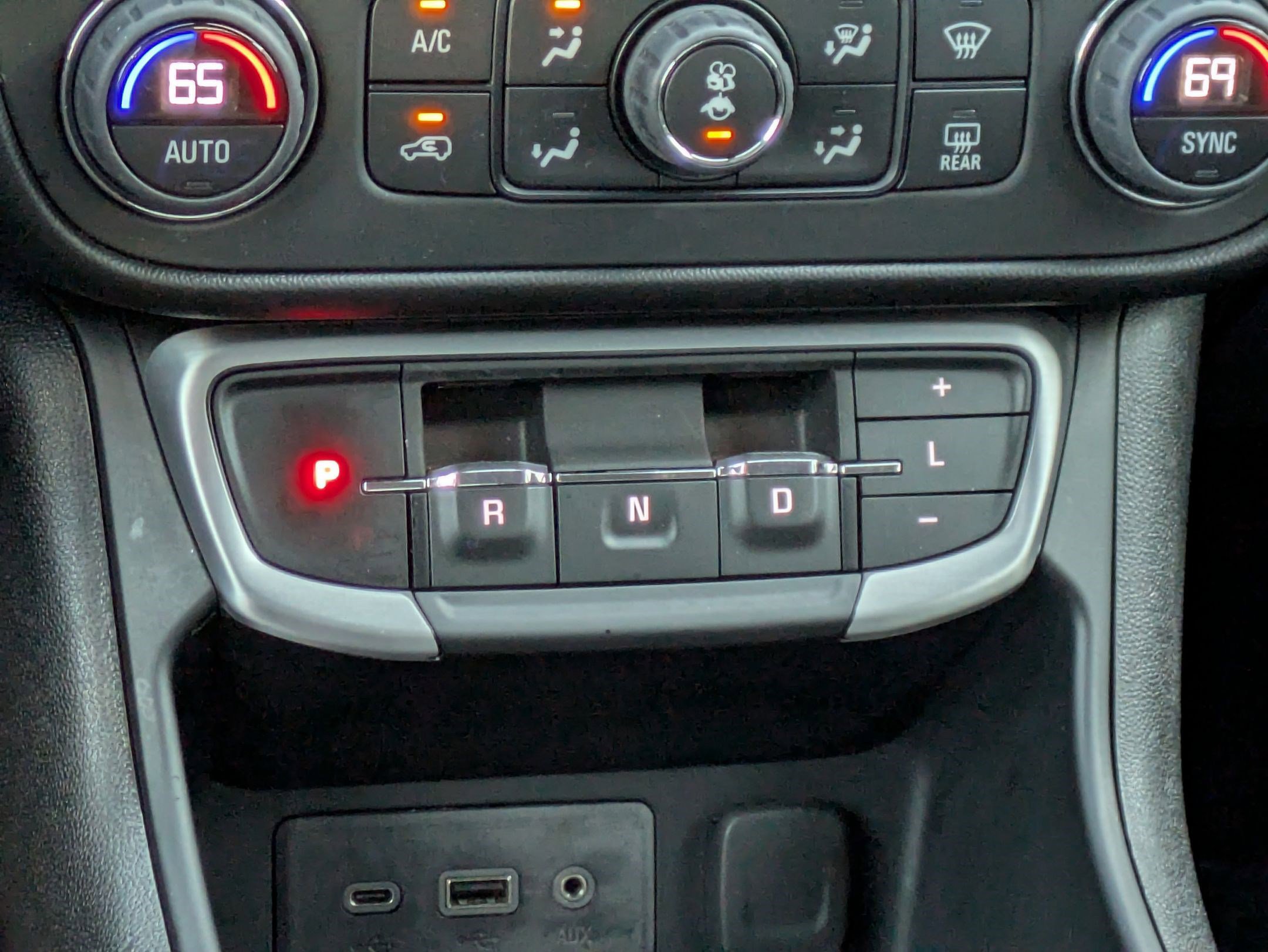 Certified 2022 GMC Terrain SLE w/ Driver Convenience Package image 20