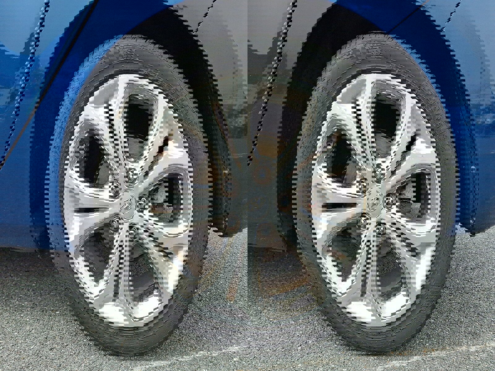 Used 2013 Hyundai Elantra GT w/ Touch & Go Pkg image 9