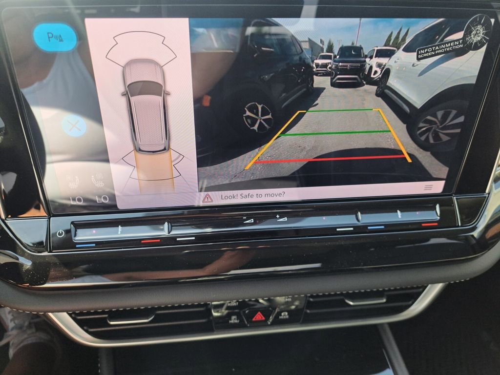 New 2026 Volkswagen Atlas SE image 11