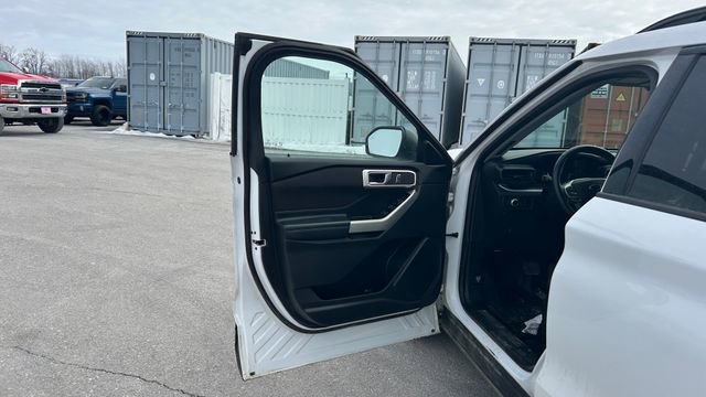 Used 2020 Ford Explorer XLT w/ Comfort Package image 12