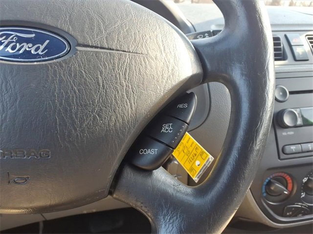 Used 2005 Ford Focus ZX4 Sedan image 16