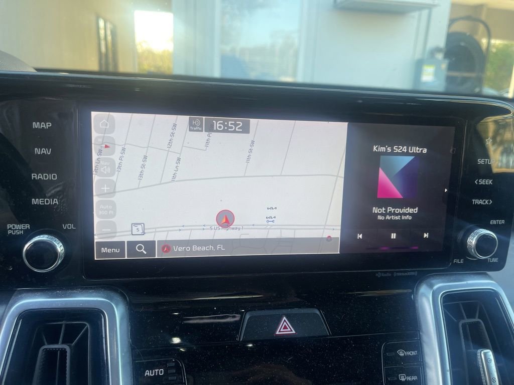 Used 2022 Kia Sorento SX image 3