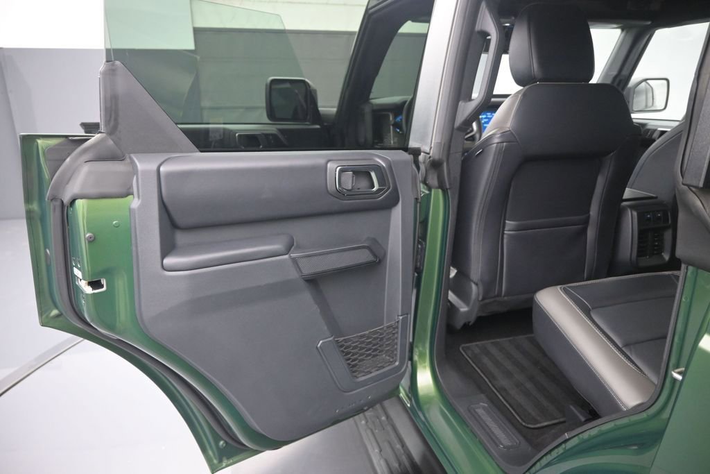 Used 2025 Ford Bronco Outer Banks AWD/4WD image 11