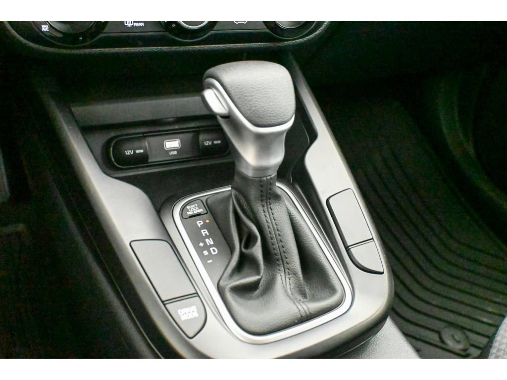 Used 2025 Kia Soul LX image 36