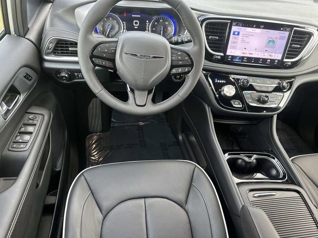 New 2026 Chrysler Pacifica Limited w/ S Appearance Package image 26