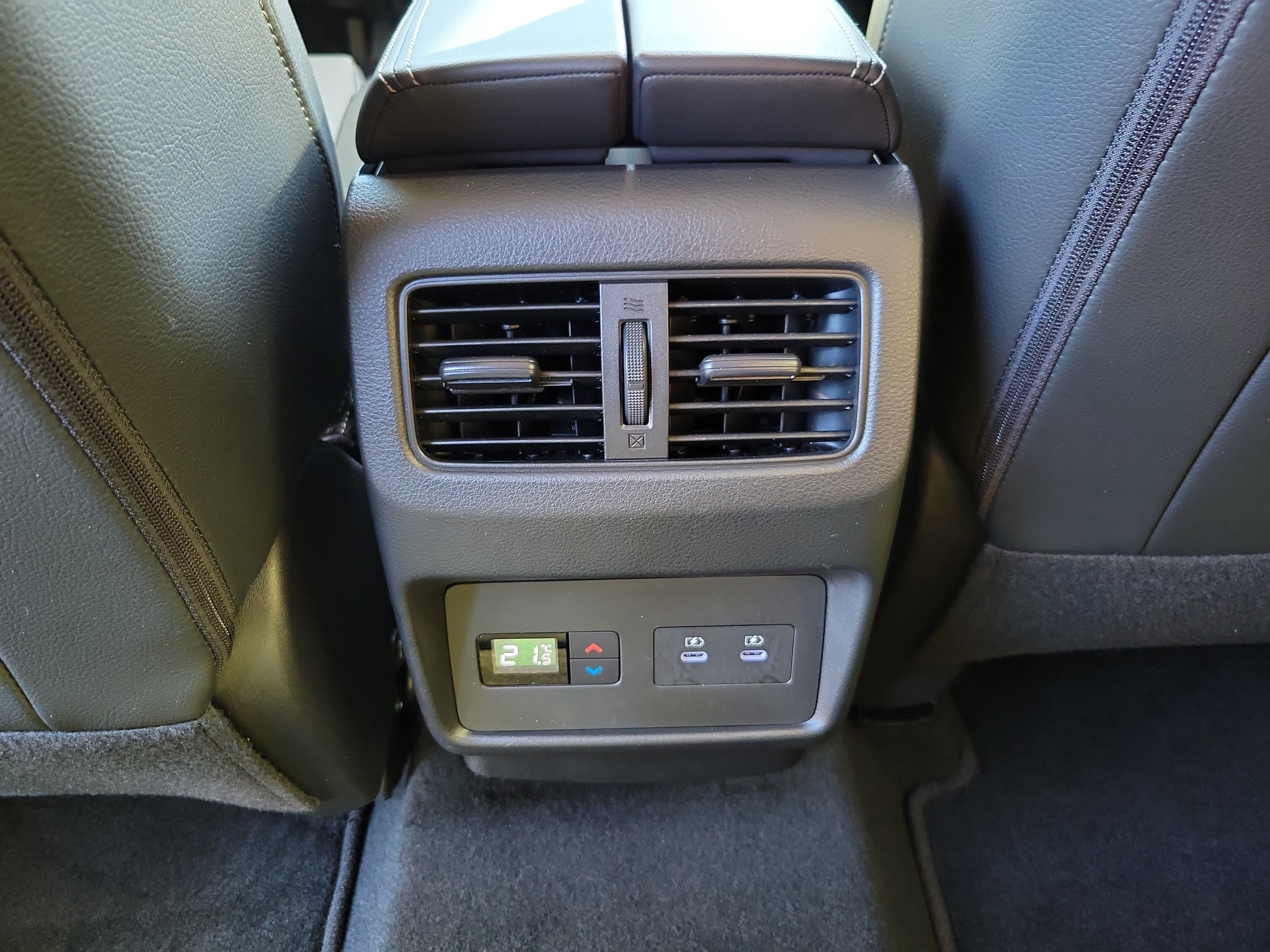 Used 2024 Nissan Rogue SL w/ SL Premium Package FWD image 23