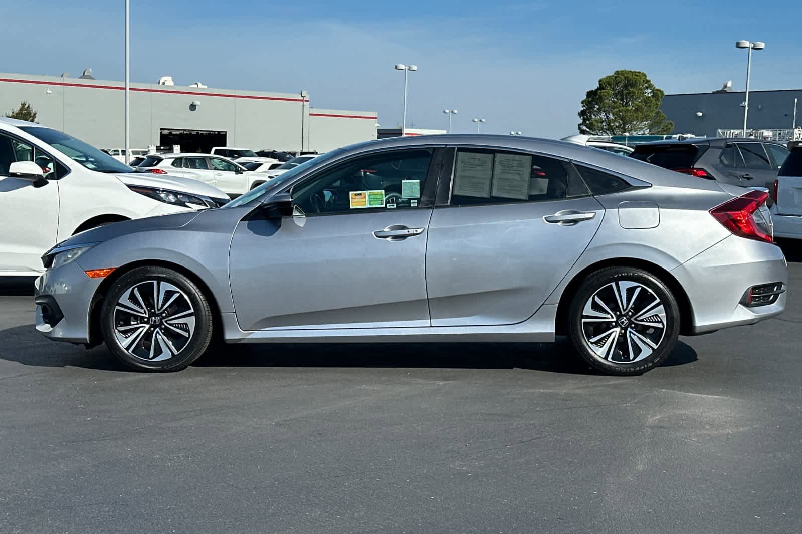 Used 2017 Honda Civic EX-L image 9
