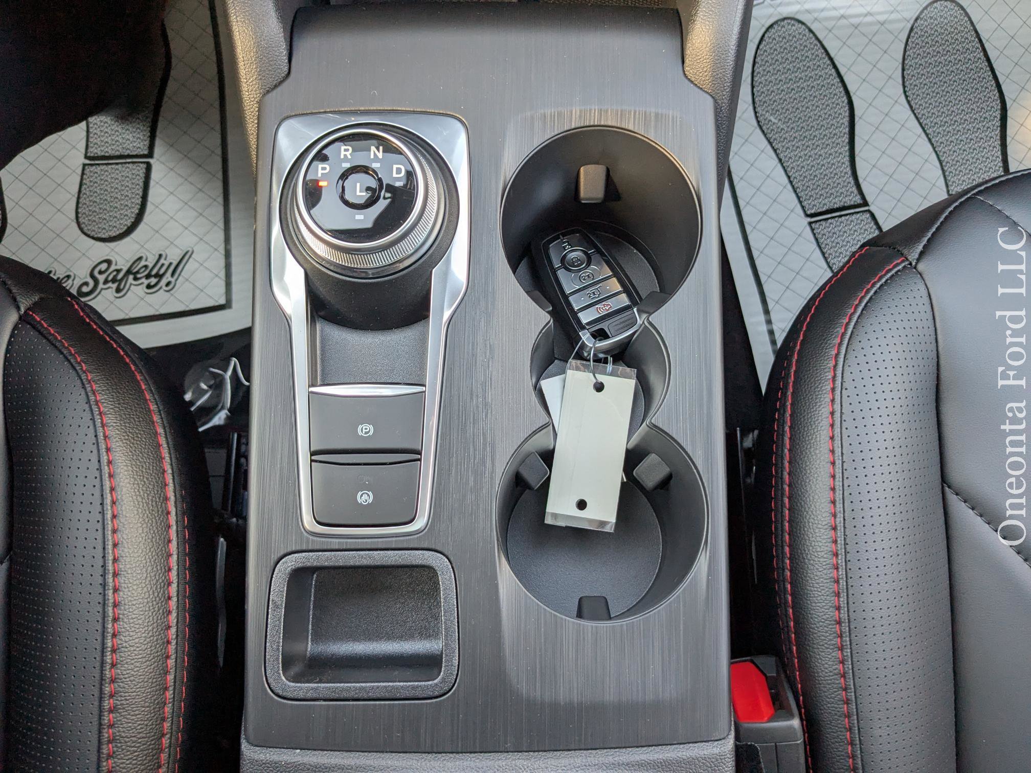 New 2025 Ford Escape ST-Line Elite image 30