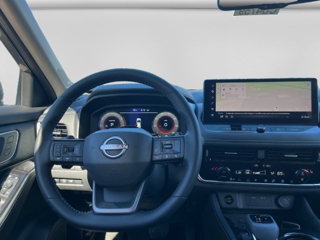 Certified 2026 Nissan Rogue Platinum w/ Tech Package AWD/4WD image 18