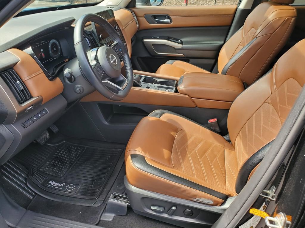 Certified 2024 Nissan Pathfinder Platinum w/ Cargo Package image 17