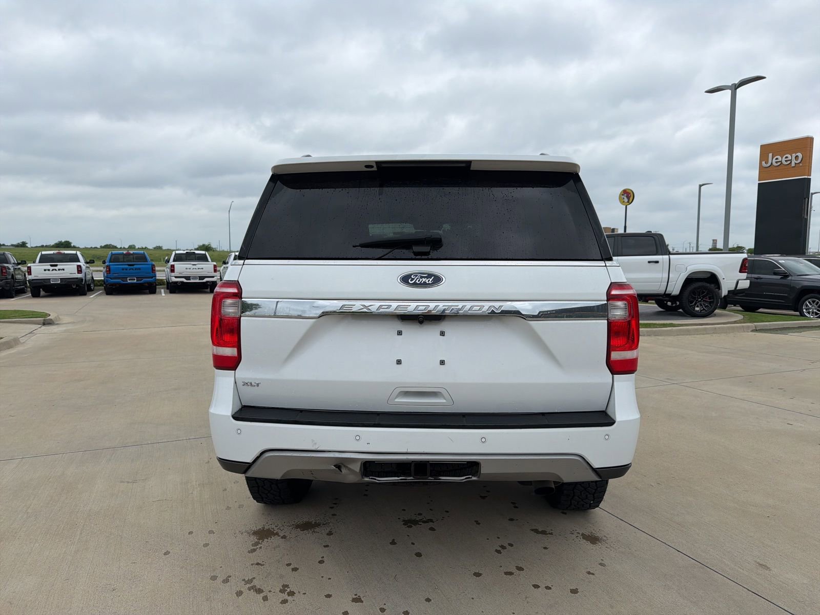 Used 2021 Ford Expedition XLT RWD image 4