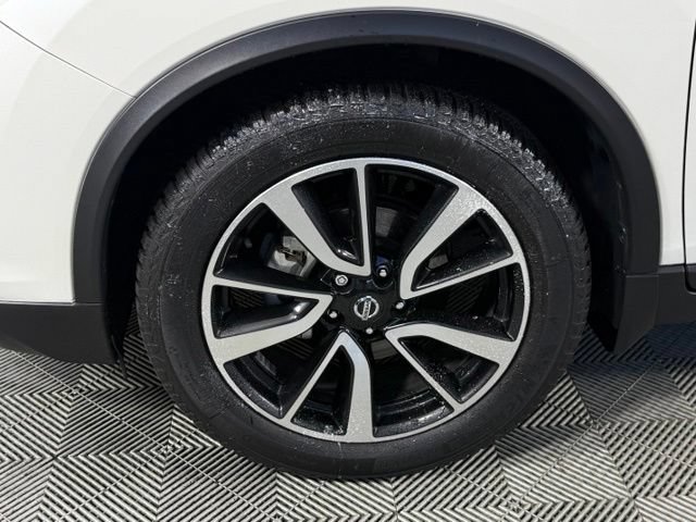 Used 2018 Nissan Rogue SL w/ Premium Package FWD image 15