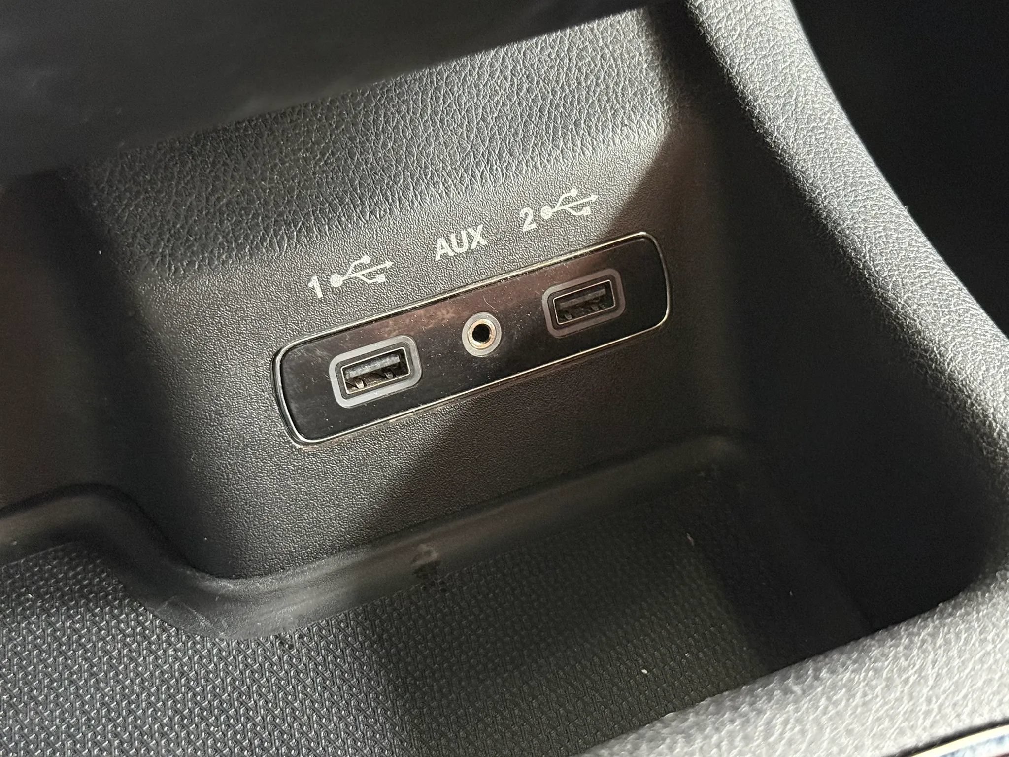Used 2020 Dodge Durango R/T w/ Blacktop Package AWD/4WD image 18