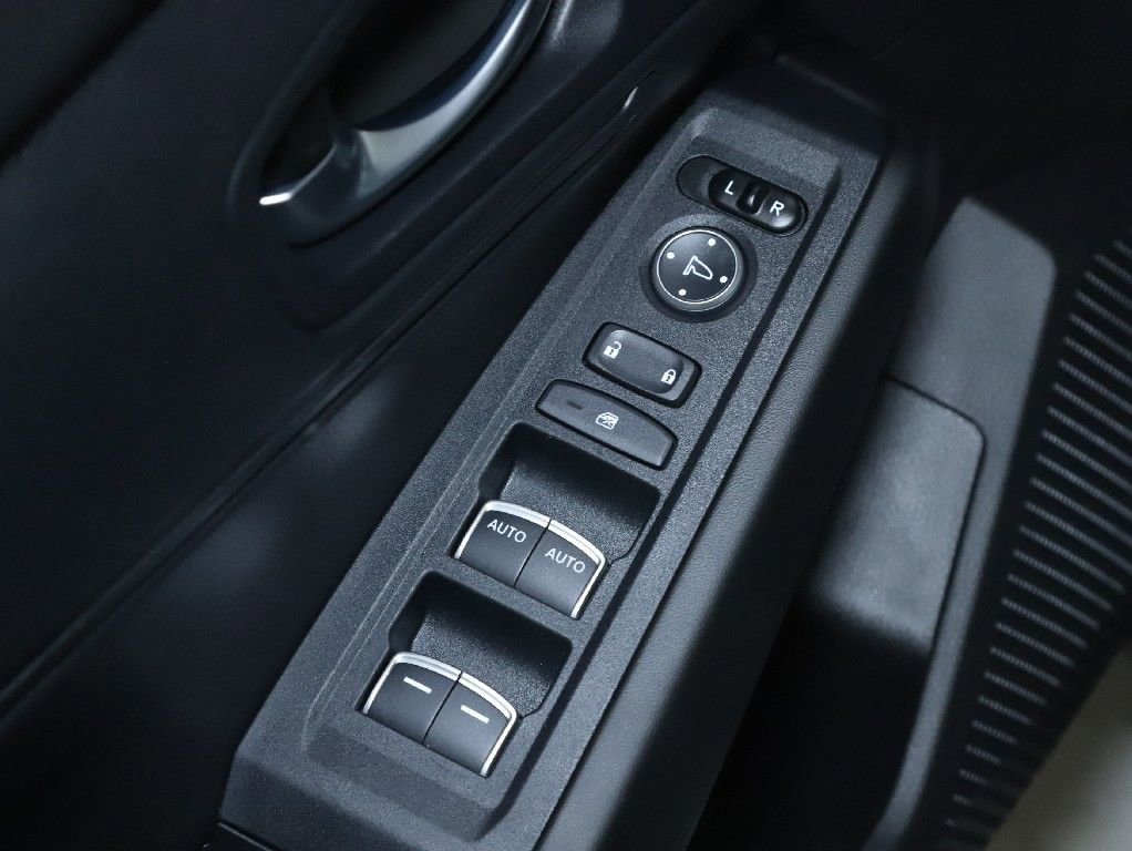 Used 2025 Honda Accord LX image 18