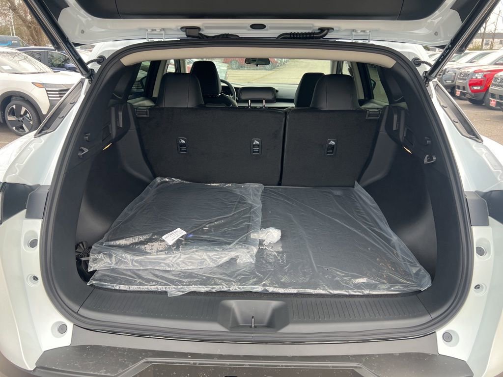 New 2025 Nissan Murano SV image 21