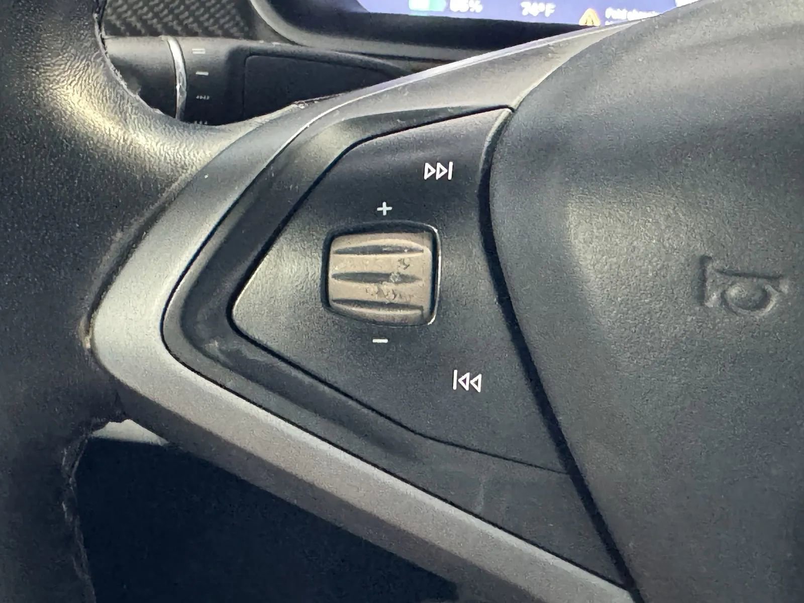 Used 2018 Tesla Model X 75D image 19