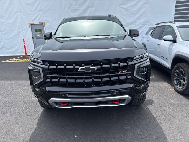 Used 2026 Chevrolet Suburban Z71 w/ Comfort Package AWD/4WD image 2