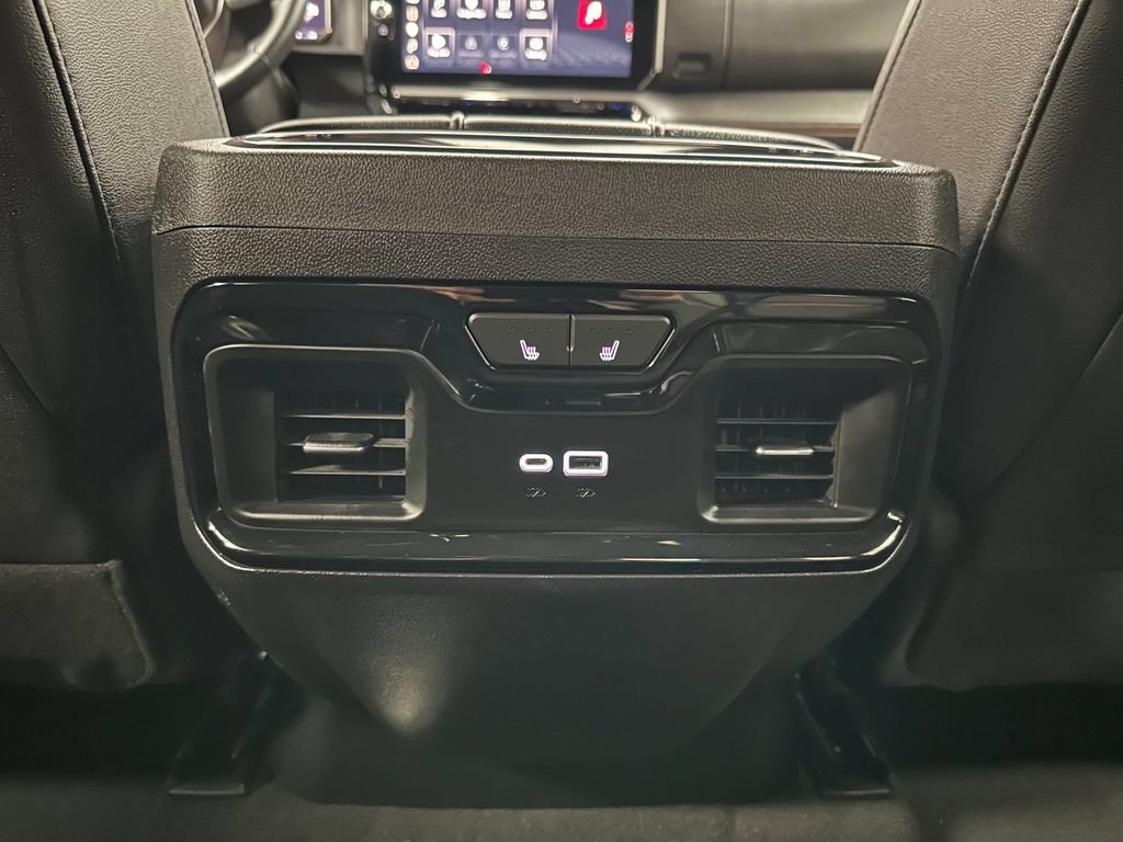 Used 2024 GMC Sierra 1500 AT4 w/ Technology Package AWD/4WD image 23